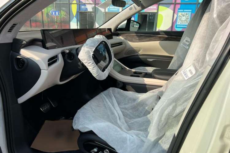 Used IM LS7 2024 90 kWh Max Elite Rear-Drive Version Interior 4