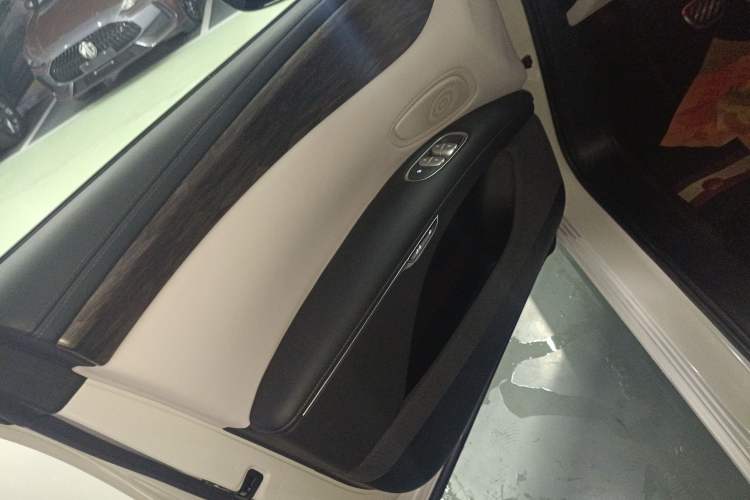 Used IM LS7 2024 90 kWh Max Elite Rear-Drive Version Interior 7