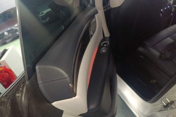 Used IM LS7 2024 90 kWh Max Elite Rear-Drive Version Interior 8