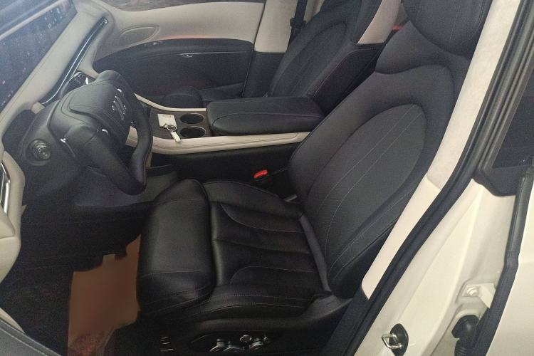 Used IM LS7 2024 90 kWh Max Elite Rear-Drive Version Left Front Seat