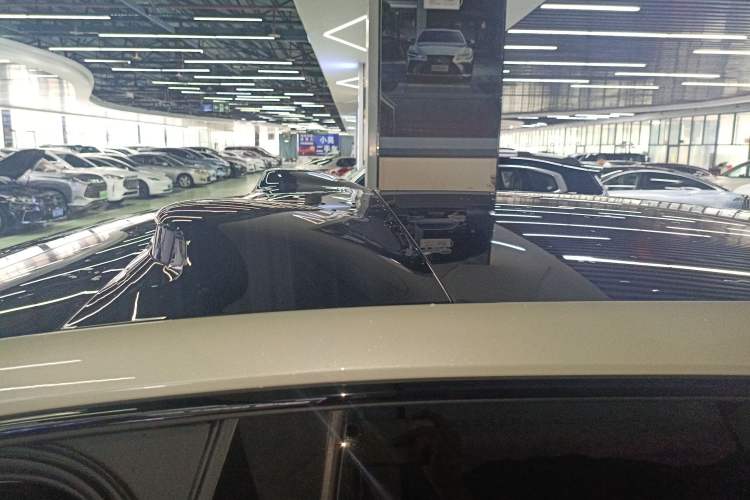 Used IM LS7 2024 90 kWh Max Elite Rear-Drive Version Roof