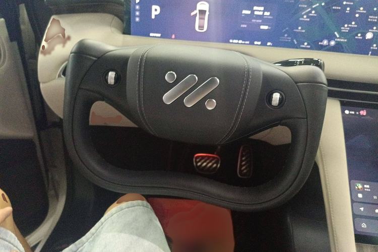 Used IM LS7 2024 90 kWh Max Elite Rear-Drive Version Steering Wheel