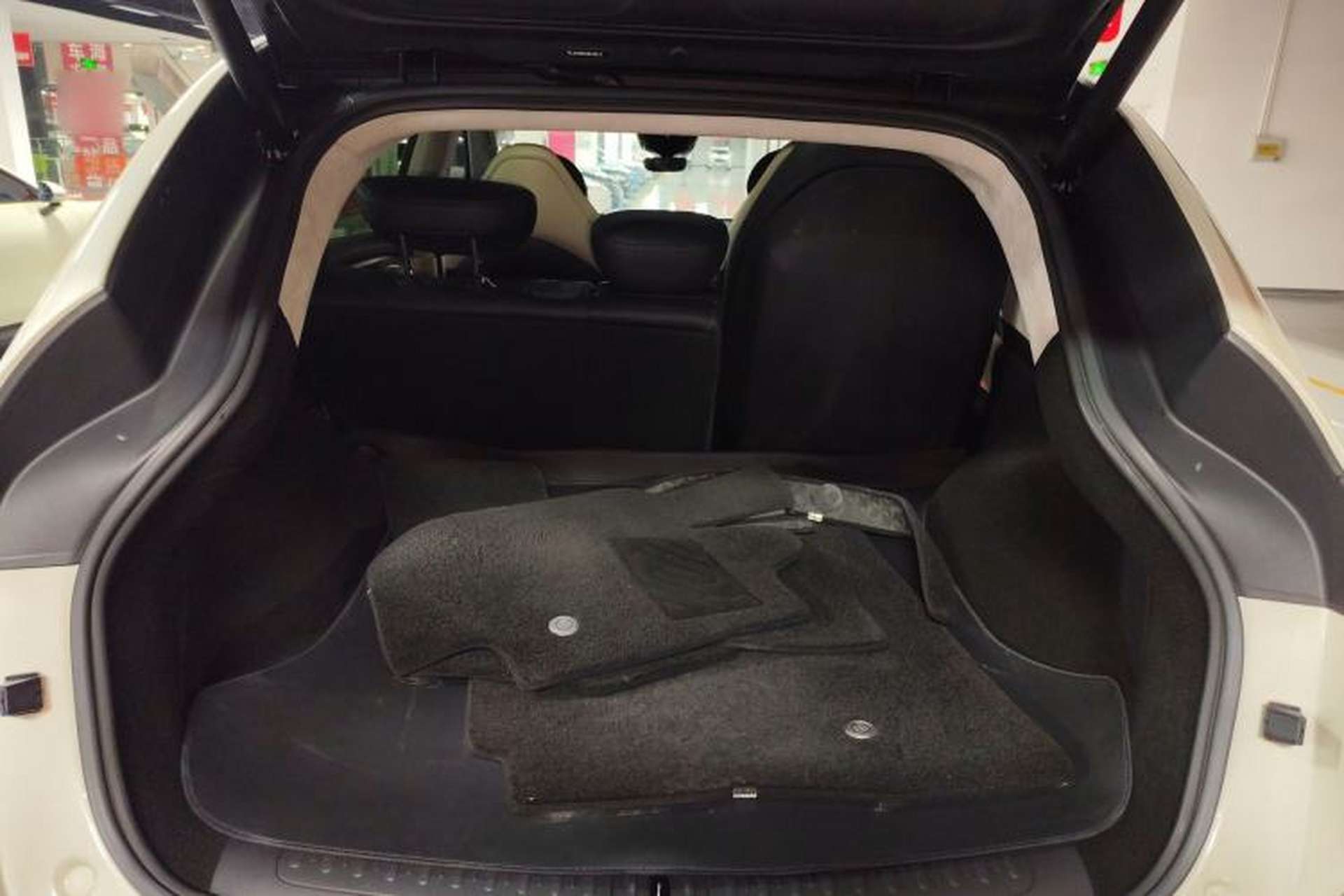 Used IM LS7 2024 90 kWh Max Elite Rear-Drive Version Trunk