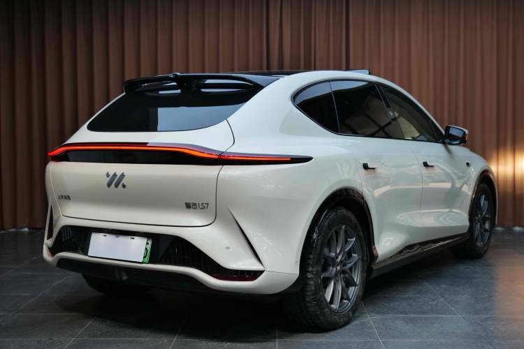Used IM LS7 2024 90 kWh Max Elite Rear-Drive Version Exterior 5