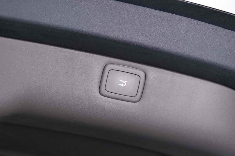 Used IM LS7 2024 90 kWh Max Elite Rear-Drive Version Interior 13