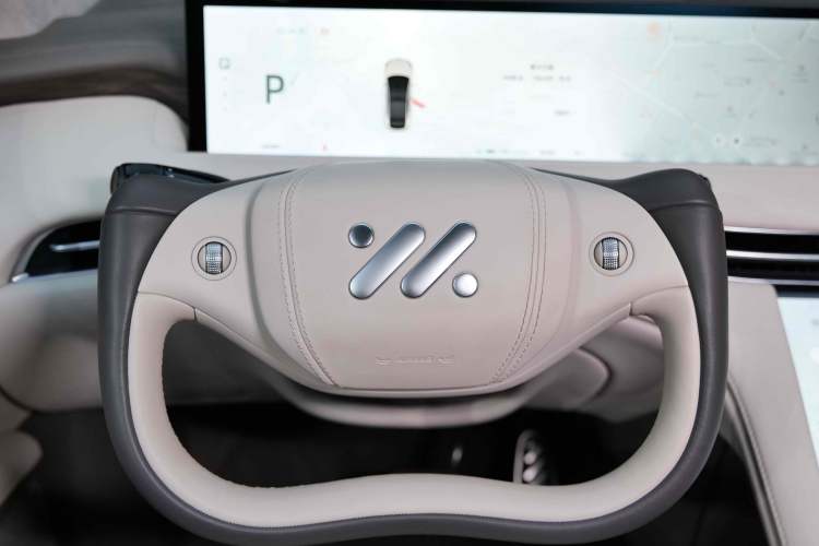 Used IM LS7 2024 90 kWh Max Elite Rear-Drive Version Interior 3