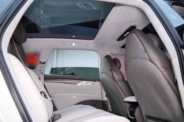 Used IM LS7 2024 90 kWh Max Elite Rear-Drive Version Interior 8