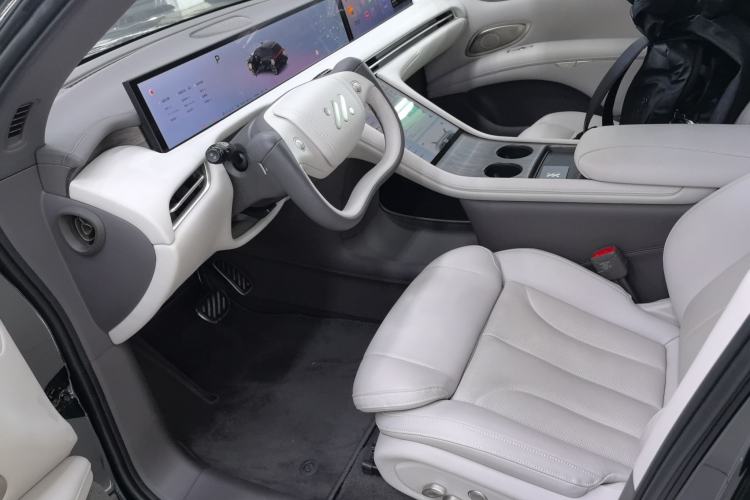 Used IM LS7 2025 New Edition Ultra Left Front Seat