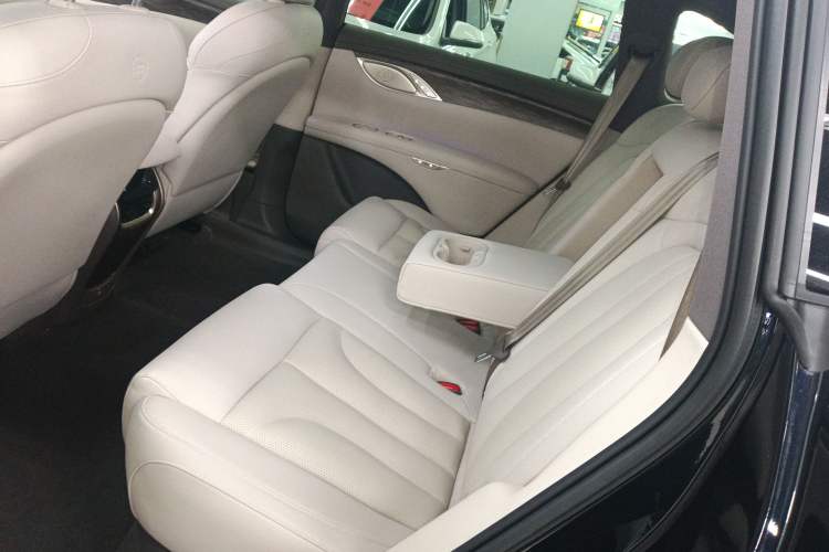Used IM LS7 2025 New Edition Ultra Left Rear Seat