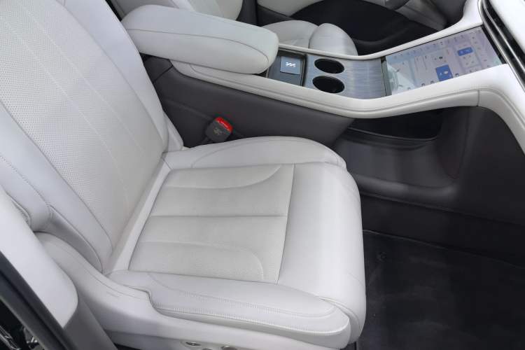 Used IM LS7 2025 New Edition Ultra Right Front Seat