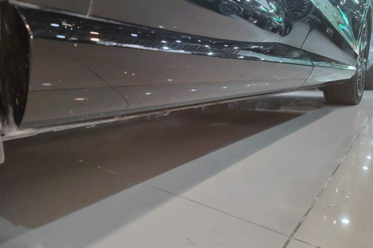 Used IM LS7 2025 New Edition Ultra Right Side Sill