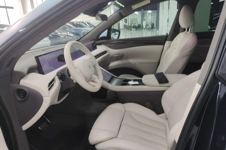 Used IM LS7 2025 New Edition Ultra Left Front Seat