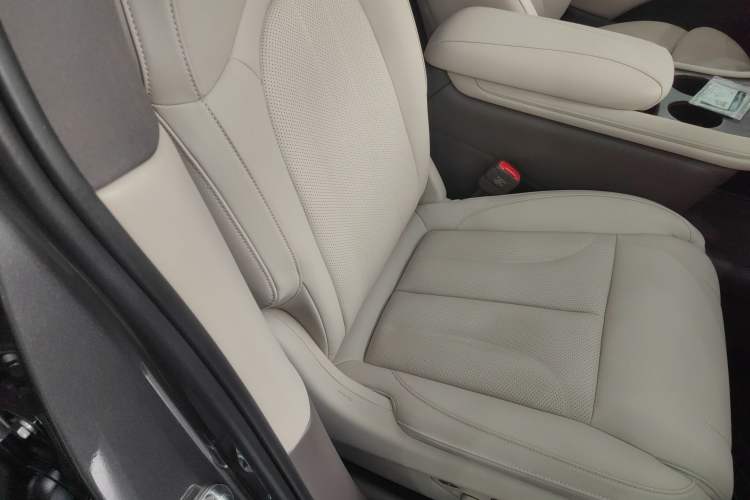Used IM LS7 2025 New Edition Ultra Right Front Seat