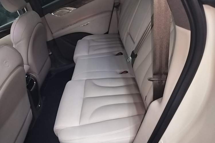Used IM LS7 2025 New Edition Ultra Left Rear Seat