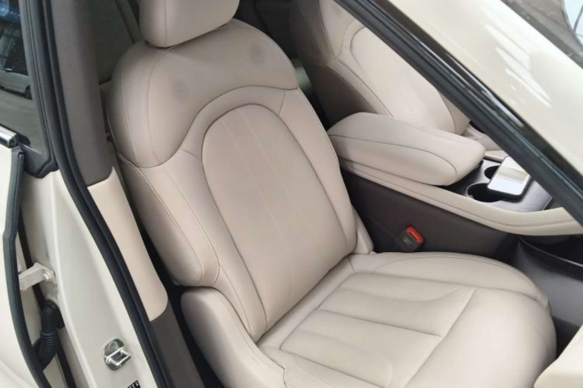Used IM LS7 2025 New Edition Ultra Right Front Seat
