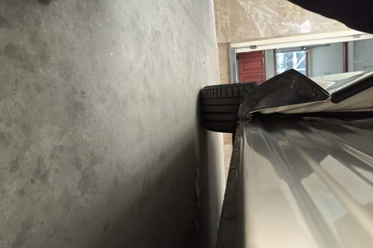 Used IM LS7 2025 New Edition Ultra Right Side Sill