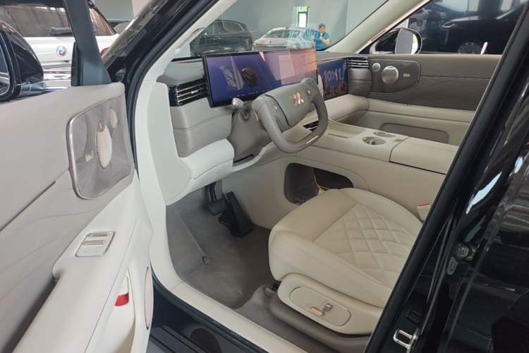 Used IM LS9 2026 Model 52 Ultra Driver Seat