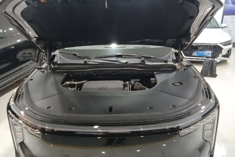 Used IM LS9 2026 Model 52 Ultra Engine Bay