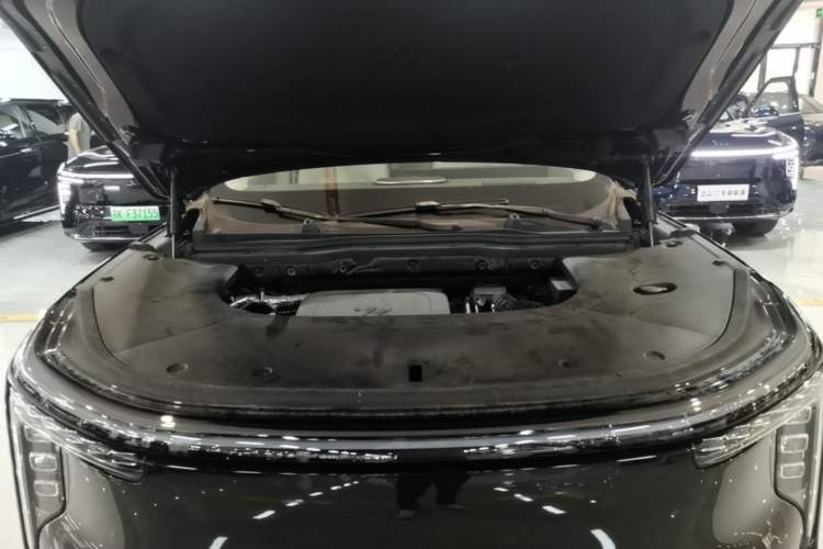 Used IM LS9 2026 Model 52 Ultra Engine Bay