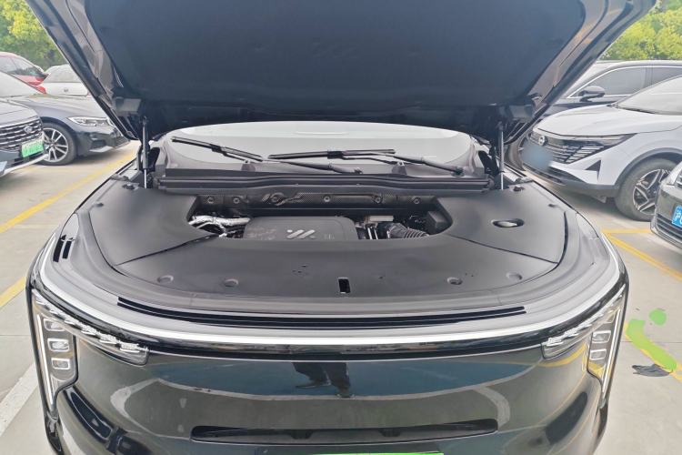 Used IM LS9 2026 Model 52 Ultra Engine Bay