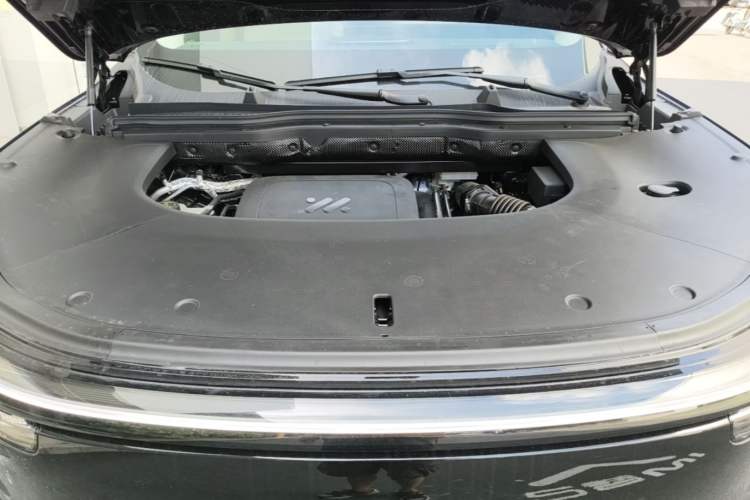 Used IM LS9 2026 Model 52 Ultra Engine Bay