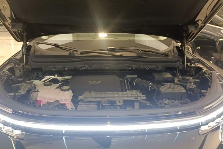 Used IM LS9 2026 Model 52 Ultra Engine Bay