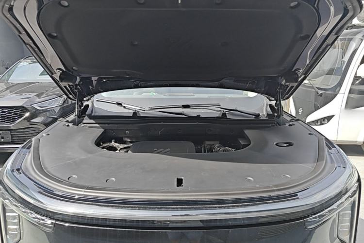 Used IM LS9 2026 Model 52 Ultra Engine Bay