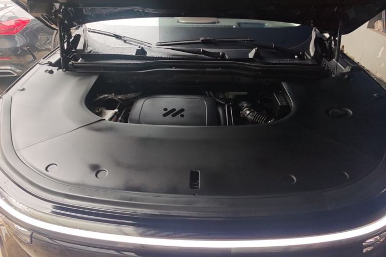 Used IM LS9 2026 Model 52 Ultra Engine Bay