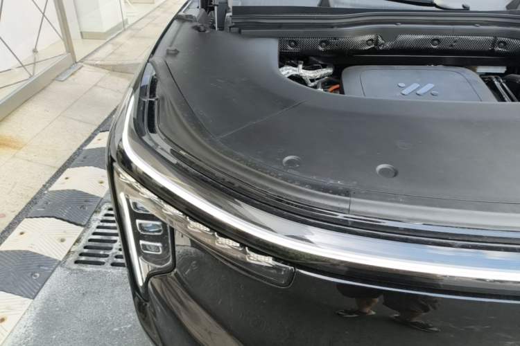 Used IM LS9 2026 Model 52 Ultra Engine Bay Right