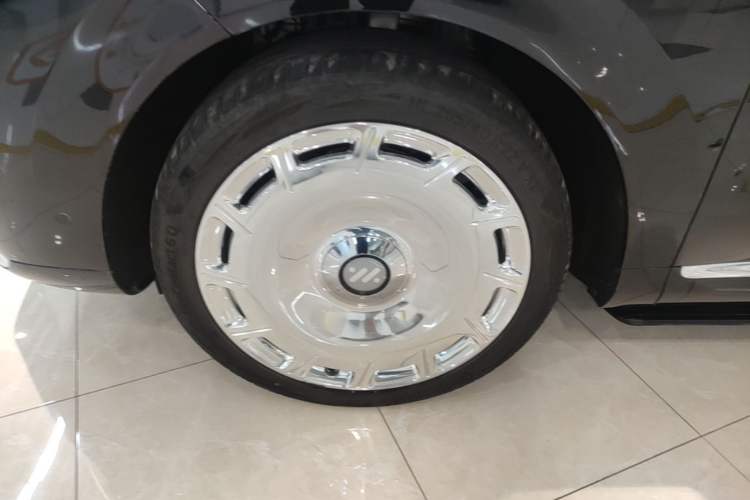 Used IM LS9 2026 Model 52 Ultra Exterior 4