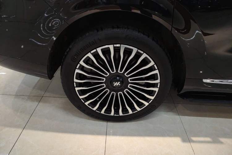 Used IM LS9 2026 Model 52 Ultra Exterior 5