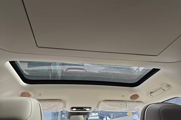 Used IM LS9 2026 Model 52 Ultra Headliner