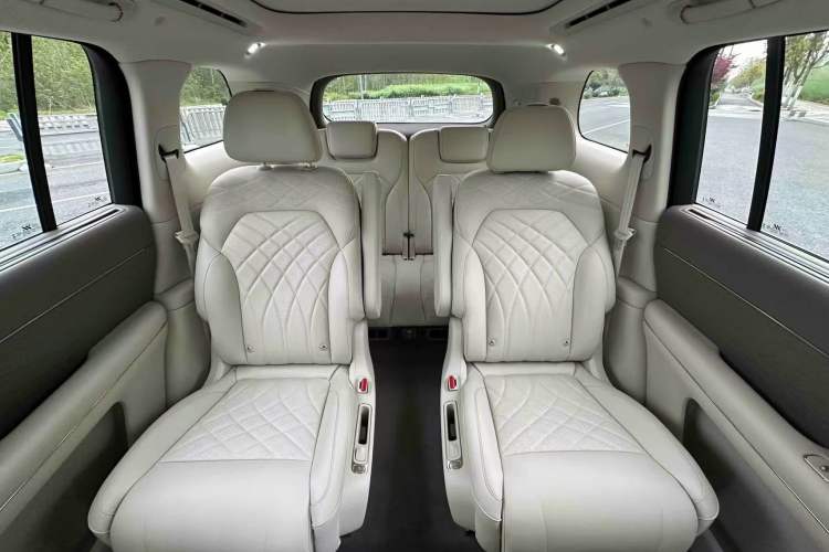 Used IM LS9 2026 Model 66 Ultra Interior 2