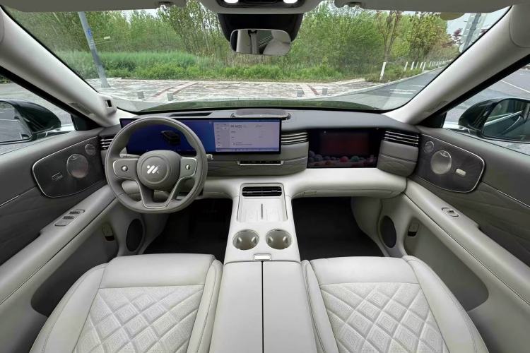 Used IM LS9 2026 Model 66 Ultra Interior 4