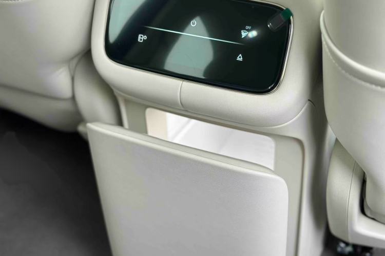 Used IM LS9 2026 Model 66 Ultra Interior 6