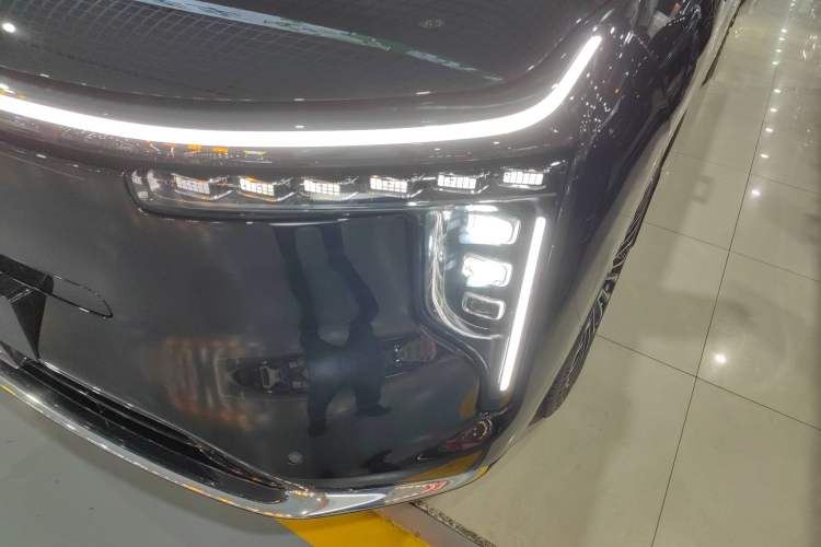 Used IM LS9 2026 Model 66 Ultra Left Front Headlight