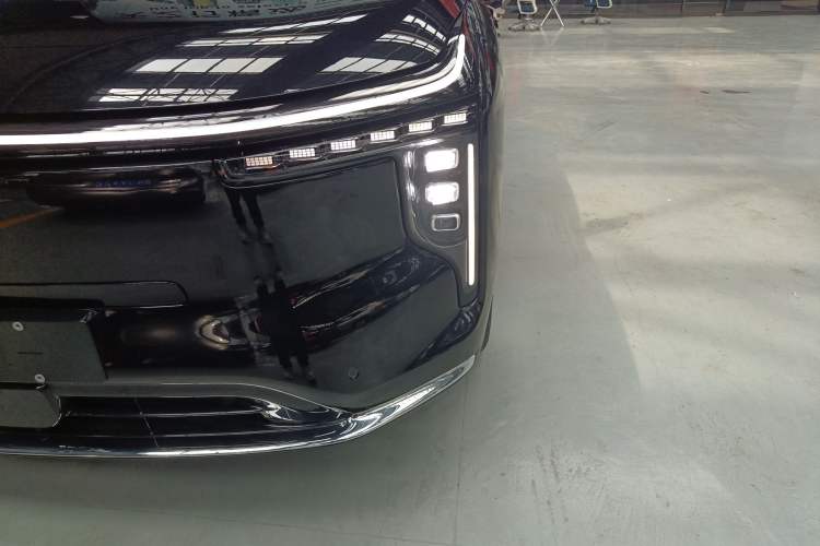 Used IM LS9 2026 Model 66 Ultra Left Front Headlight