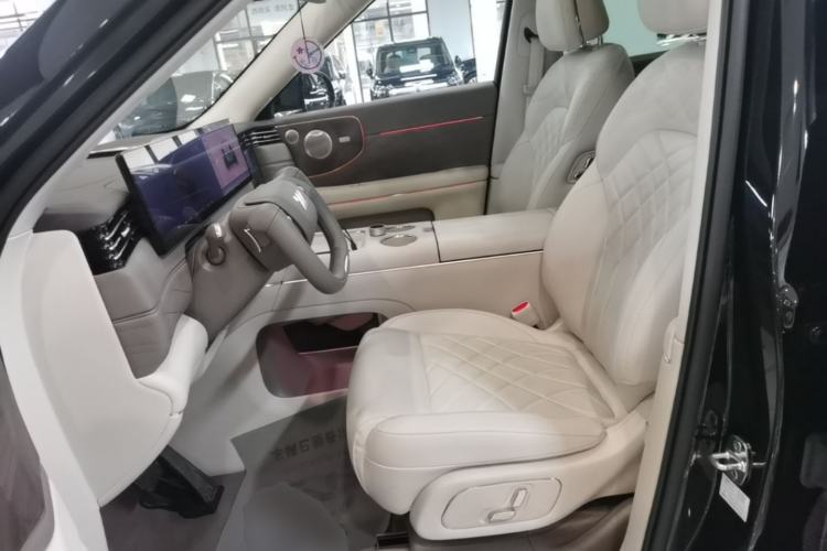 Used IM LS9 2026 Model 52 Ultra Left Front Seat