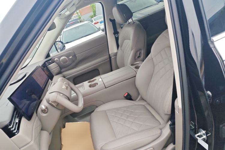 Used IM LS9 2026 Model 52 Ultra Left Front Seat
