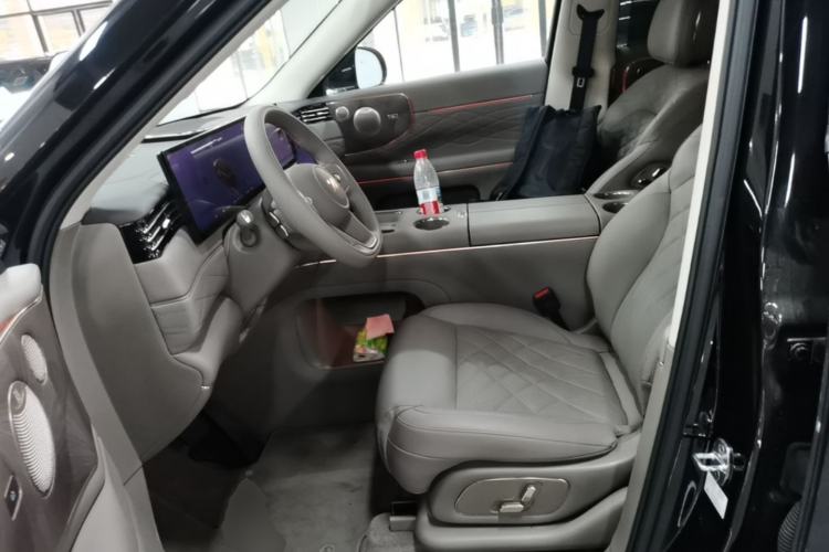 Used IM LS9 2026 Model 52 Ultra Left Front Seat