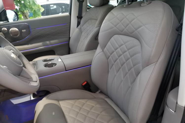 Used IM LS9 2026 Model 66 Ultra Left Front Seat
