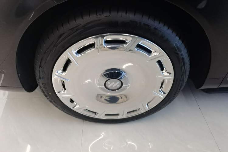 Used IM LS9 2026 Model 66 Ultra Left Front Wheel Hub