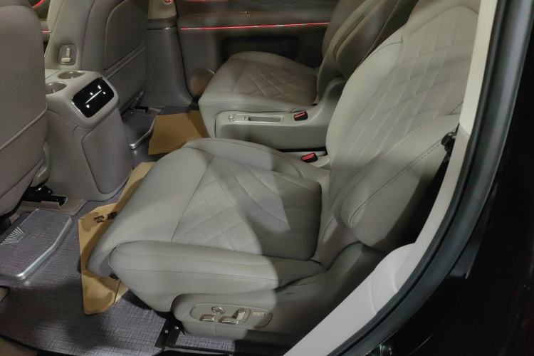 Used IM LS9 2026 Model 66 Ultra Left Rear Seat