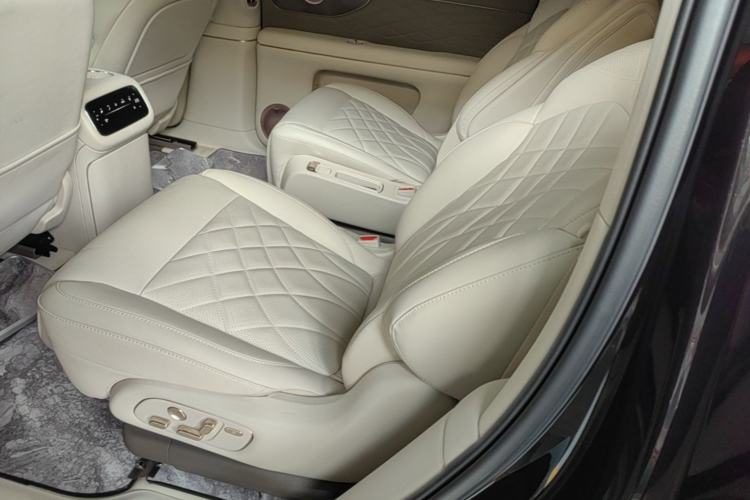 Used IM LS9 2026 Model 52 Ultra Left Rear Seat