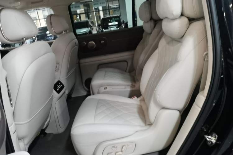 Used IM LS9 2026 Model 52 Ultra Left Rear Seat