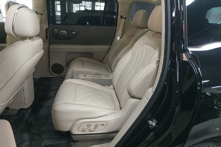 Used IM LS9 2026 Model 66 Ultra Left Rear Seat