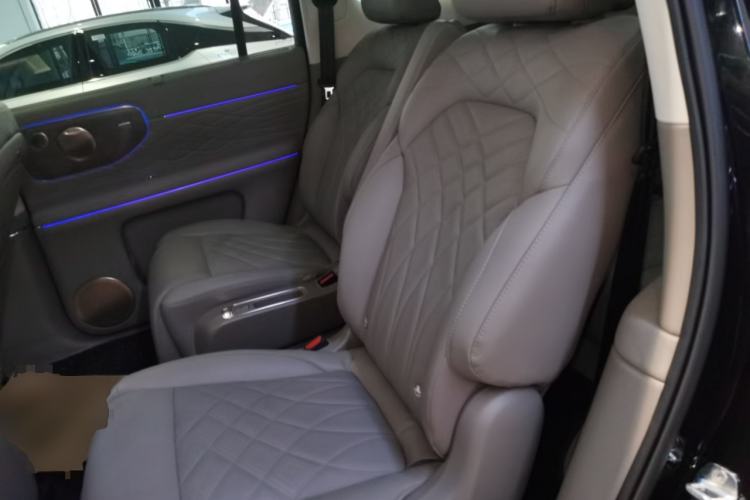 Used IM LS9 2026 Model 66 Ultra Left Rear Seat