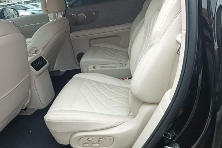 Used IM LS9 2026 Model 66 Ultra Left Rear Seat