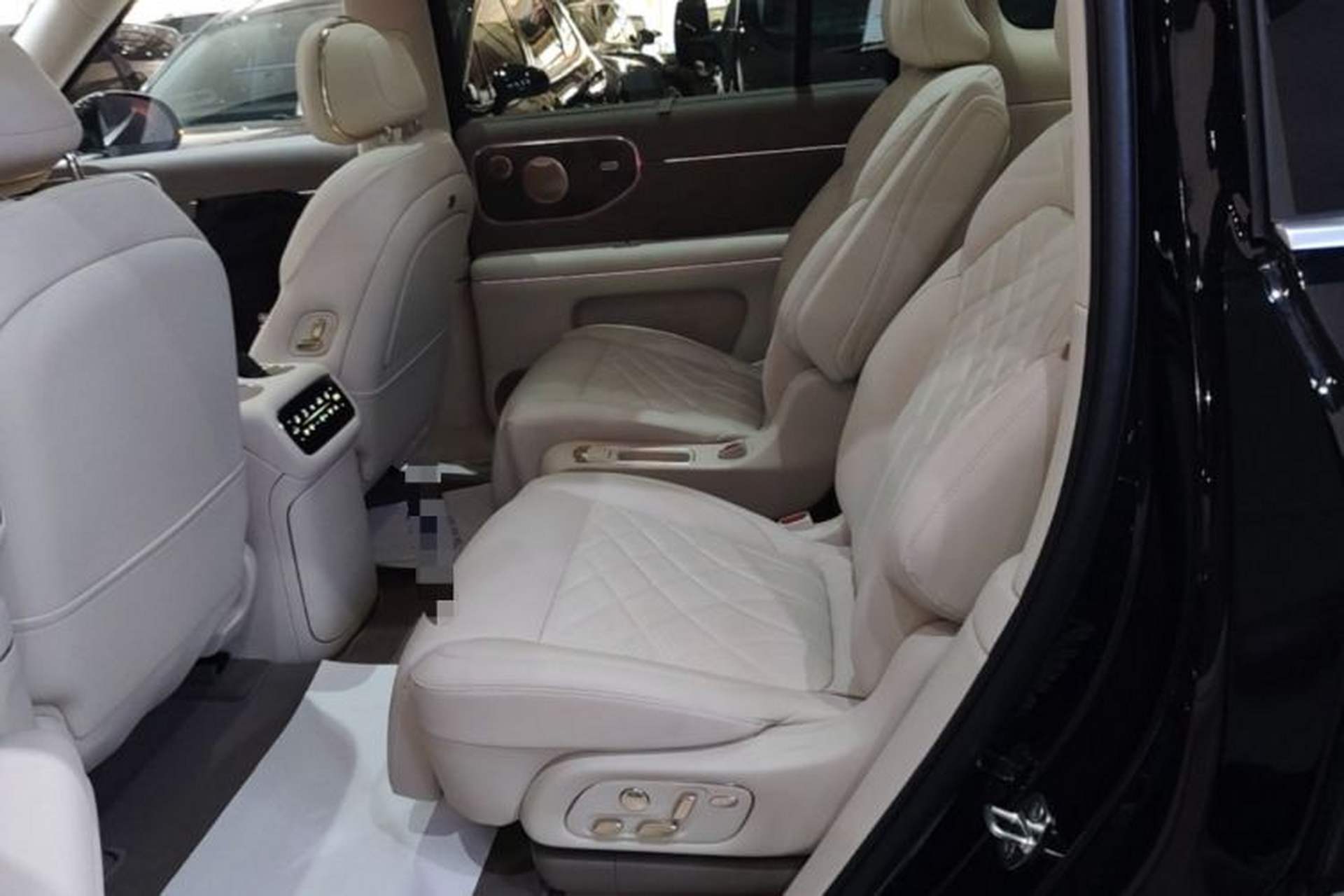Used IM LS9 2026 Model 52 Ultra Left Rear Seat