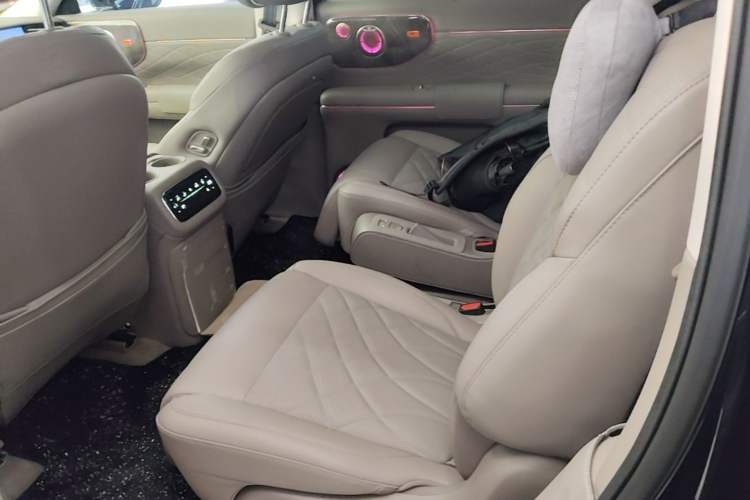 Used IM LS9 2026 Model 66 Ultra Left Rear Seat